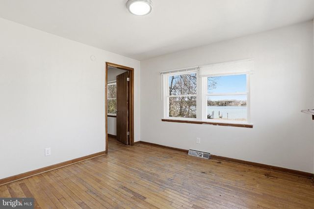 20289 RIDGE RD, Colonial Beach, VA 22443