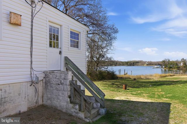 20289 RIDGE RD, Colonial Beach, VA 22443