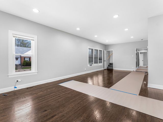 319 Bellwood Avenue, Bellwood, IL 60104