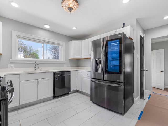 319 Bellwood Avenue, Bellwood, IL 60104