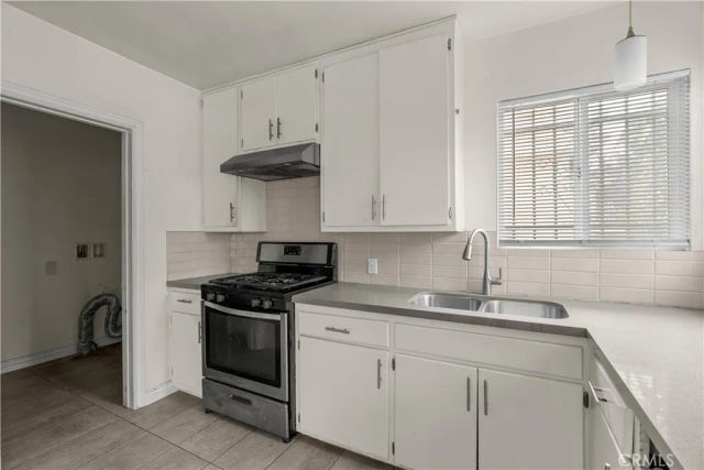 154 E 82nd Place, Los Angeles, CA 90003