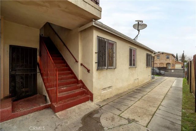 154 E 82nd Place, Los Angeles, CA 90003