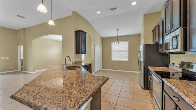 2407 LADOGA DRIVE, Lakeland, FL 33805