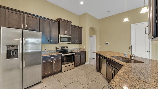 2407 LADOGA DRIVE, Lakeland, FL 33805