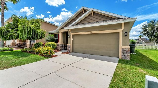 2407 LADOGA DRIVE, Lakeland, FL 33805
