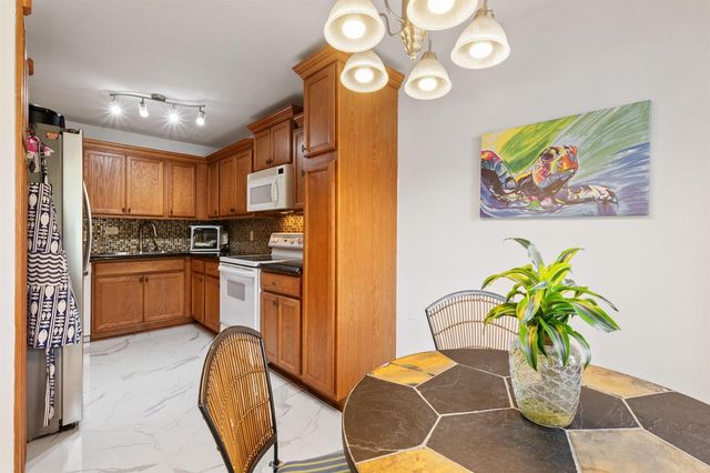 10110 Cedar Point Boulevard 102, Boynton Beach, FL 33437