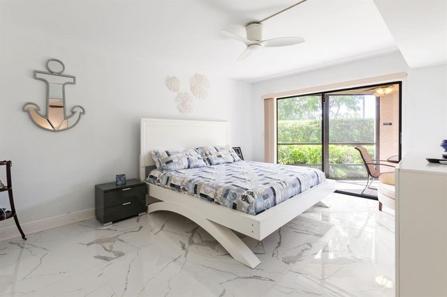 10110 Cedar Point Boulevard 102, Boynton Beach, FL 33437