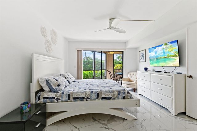10110 Cedar Point Boulevard 102, Boynton Beach, FL 33437