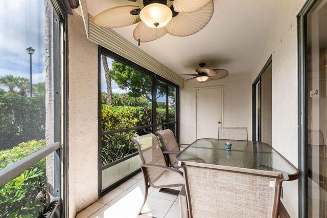 10110 Cedar Point Boulevard 102, Boynton Beach, FL 33437
