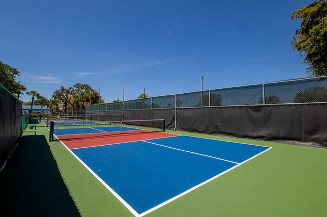 10110 Cedar Point Boulevard 102, Boynton Beach, FL 33437