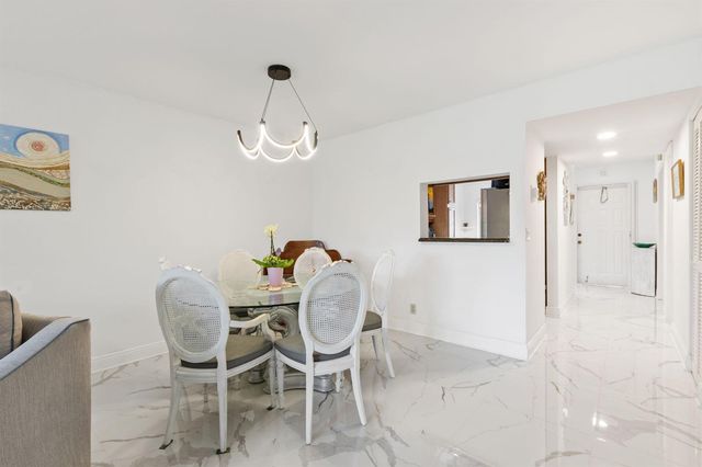 10110 Cedar Point Boulevard 102, Boynton Beach, FL 33437
