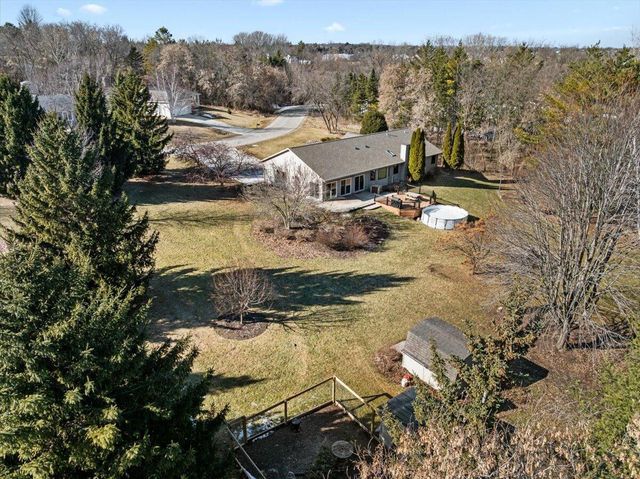N2753 Windridge DRIVE, Waldo, WI 53093