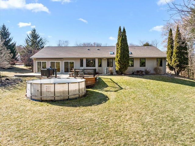 N2753 Windridge DRIVE, Waldo, WI 53093