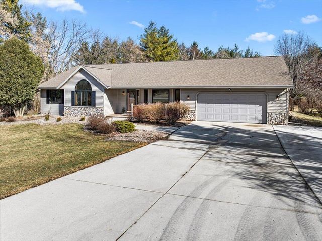 N2753 Windridge DRIVE, Waldo, WI 53093