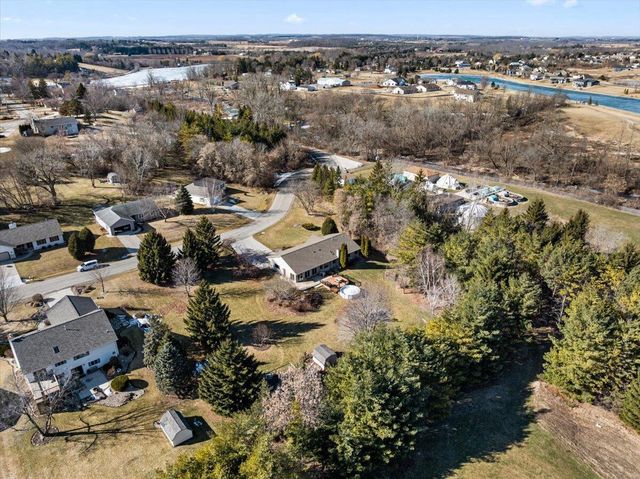 N2753 Windridge DRIVE, Waldo, WI 53093