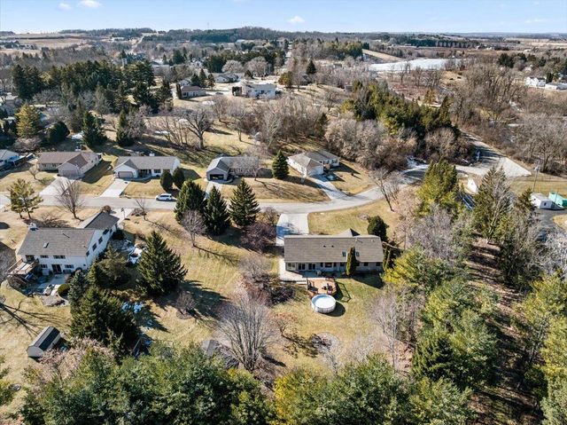 N2753 Windridge DRIVE, Waldo, WI 53093