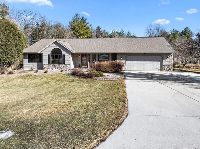 N2753 Windridge DRIVE, Waldo, WI 53093