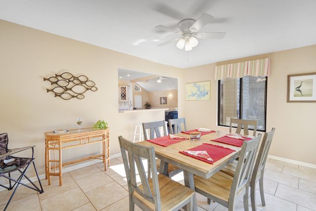 50 Aspen WAY, Moneta, VA 24121