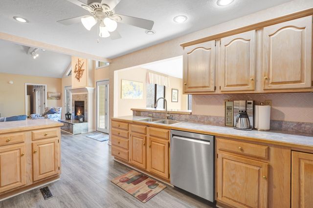 50 Aspen WAY, Moneta, VA 24121