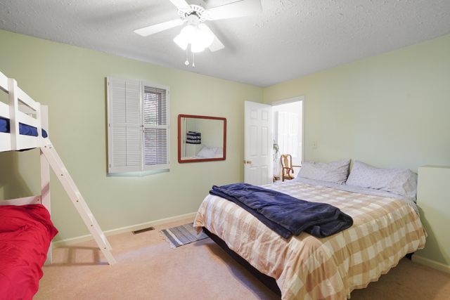 50 Aspen WAY, Moneta, VA 24121