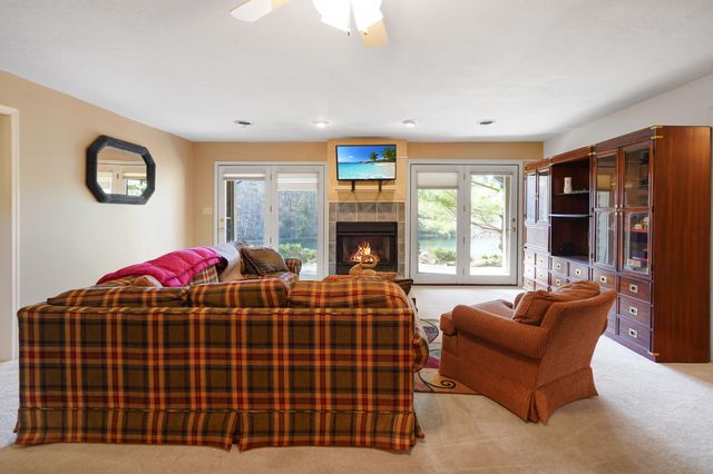 50 Aspen WAY, Moneta, VA 24121