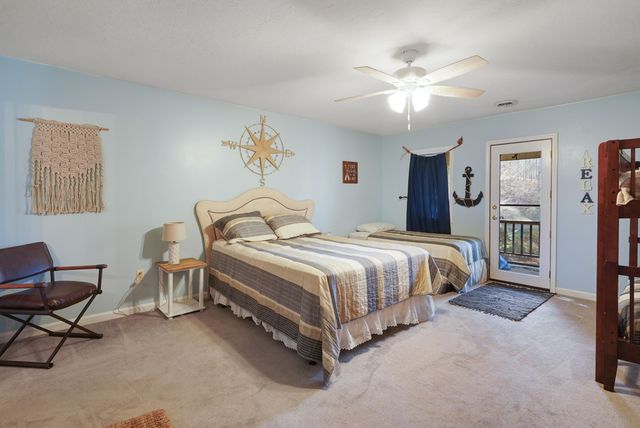 50 Aspen WAY, Moneta, VA 24121