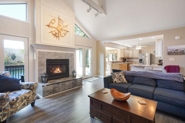 50 Aspen WAY, Moneta, VA 24121