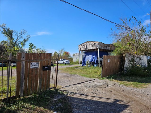 7826 Attwater Street, Houston, TX 77028