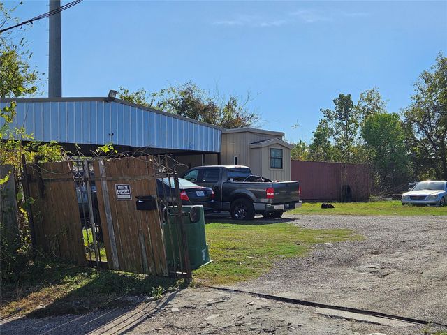 7826 Attwater Street, Houston, TX 77028