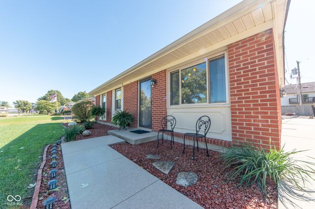 2855 12th Street, Columbus, IN 47201