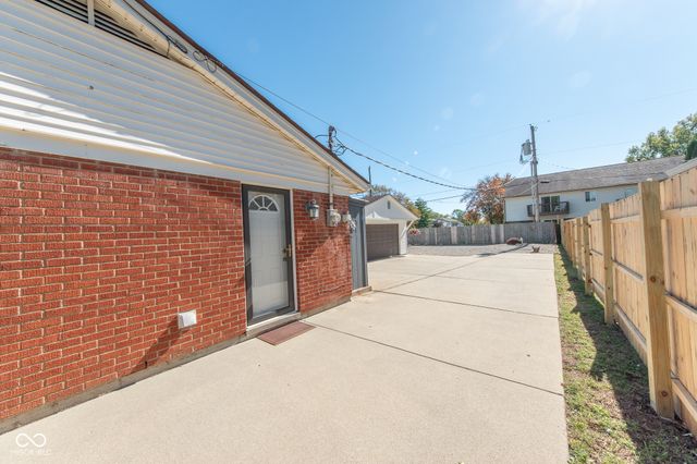 2855 12th Street, Columbus, IN 47201
