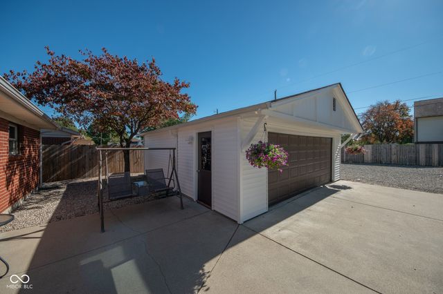 2855 12th Street, Columbus, IN 47201