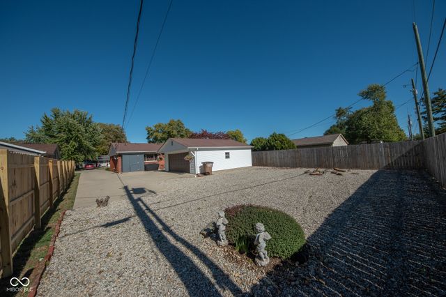 2855 12th Street, Columbus, IN 47201