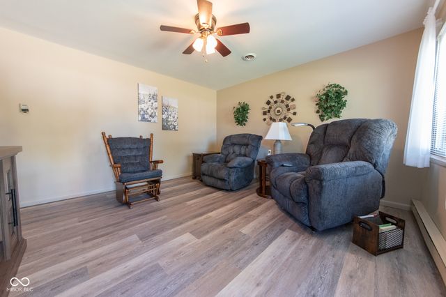 2855 12th Street, Columbus, IN 47201