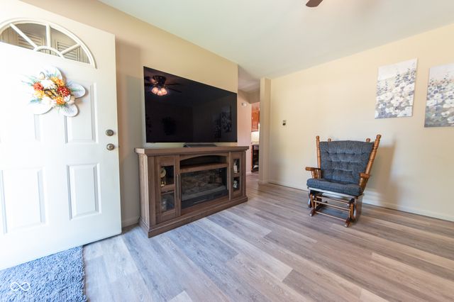 2855 12th Street, Columbus, IN 47201