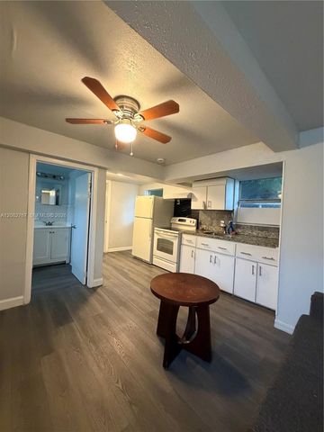 7802 NW 8th Avenue 5, Miami, FL 33150