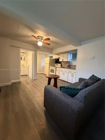 7802 NW 8th Avenue 5, Miami, FL 33150