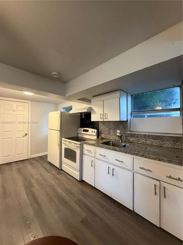 7802 NW 8th Avenue 5, Miami, FL 33150