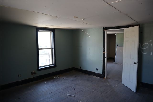 114 E Church Ave, Masontown, PA 15461