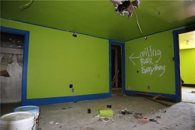 114 E Church Ave, Masontown, PA 15461