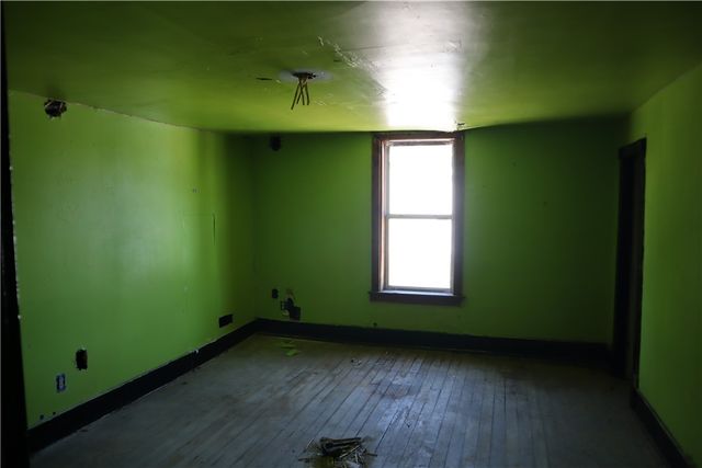 114 E Church Ave, Masontown, PA 15461