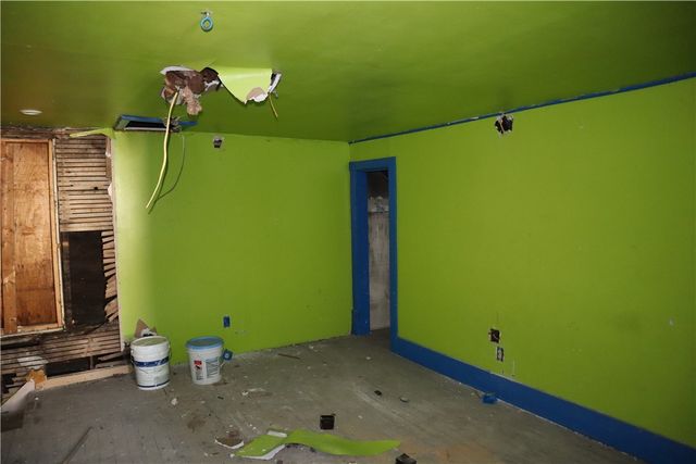 114 E Church Ave, Masontown, PA 15461