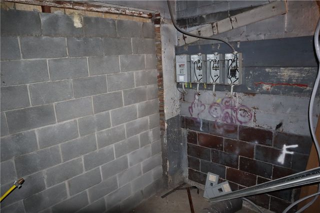 114 E Church Ave, Masontown, PA 15461