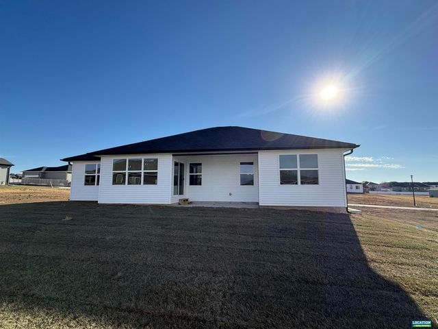 7622 Vera Drive, Lincoln, NE 68516