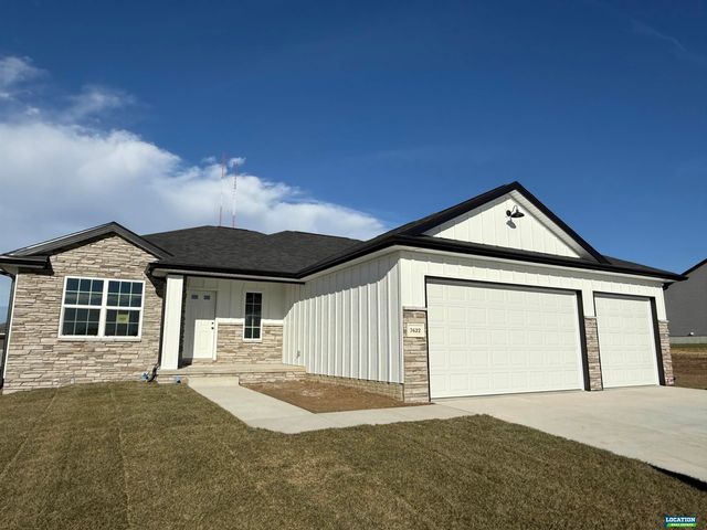 7622 Vera Drive, Lincoln, NE 68516