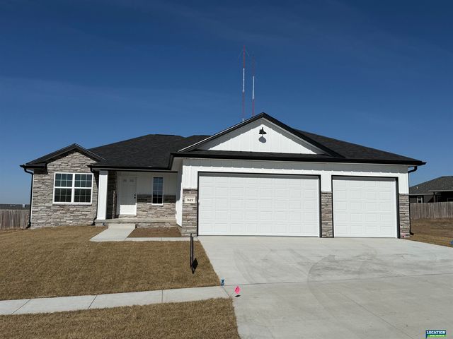 7622 Vera Drive, Lincoln, NE 68516