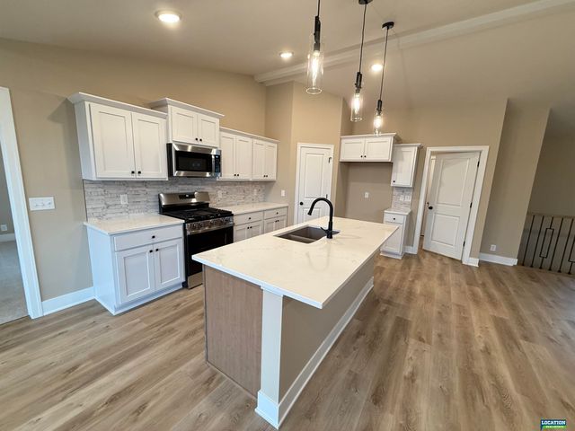 7622 Vera Drive, Lincoln, NE 68516