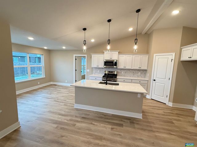 7622 Vera Drive, Lincoln, NE 68516