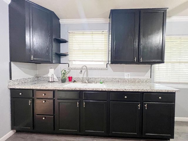 1915 W Harding Way, Stockton, CA 95203