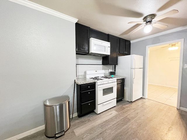 1915 W Harding Way, Stockton, CA 95203